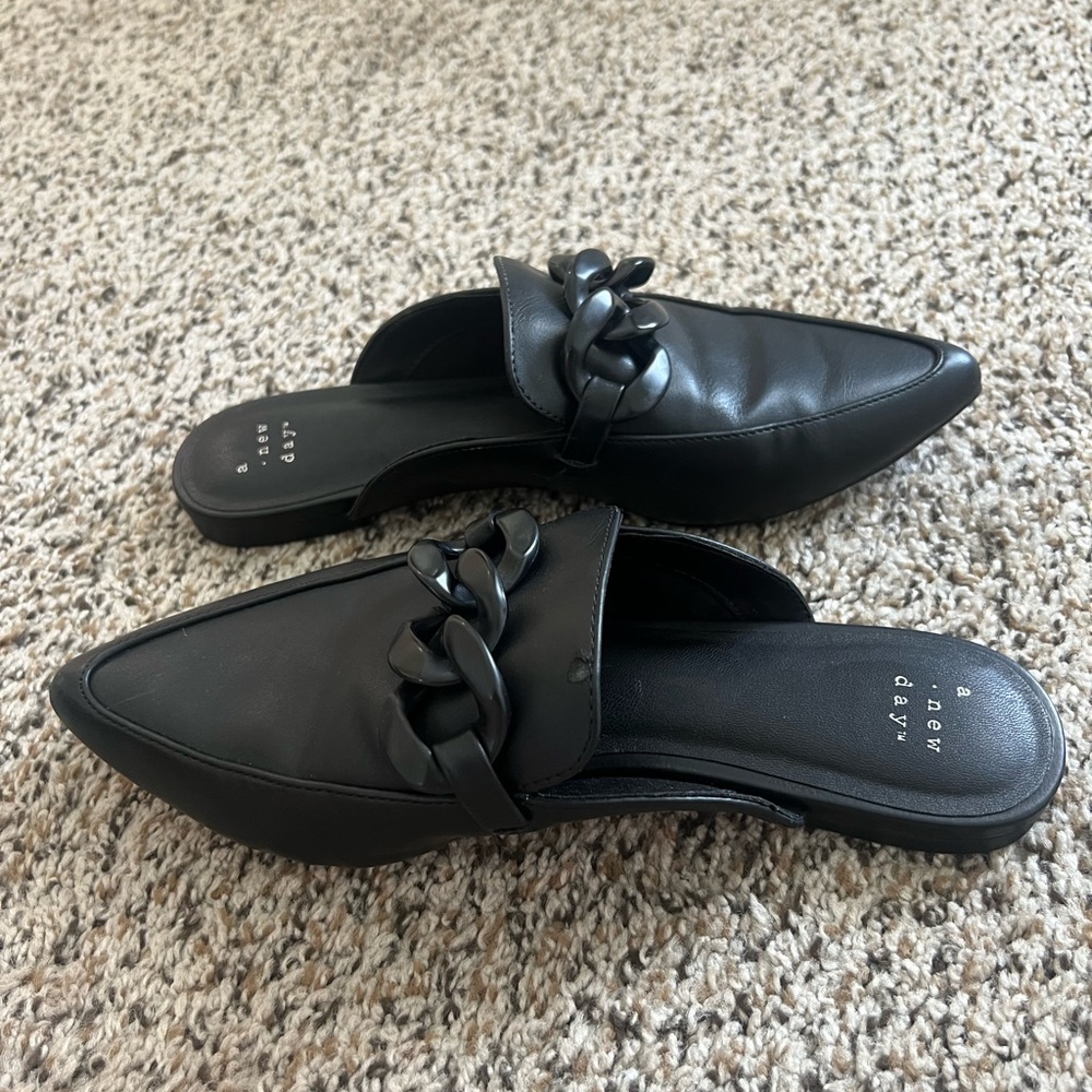 Women’s Black Loafer Slides With Chain Detail size 7.5 - A New Day